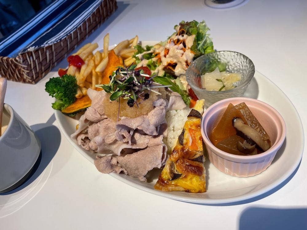 LUFFLE CAFE