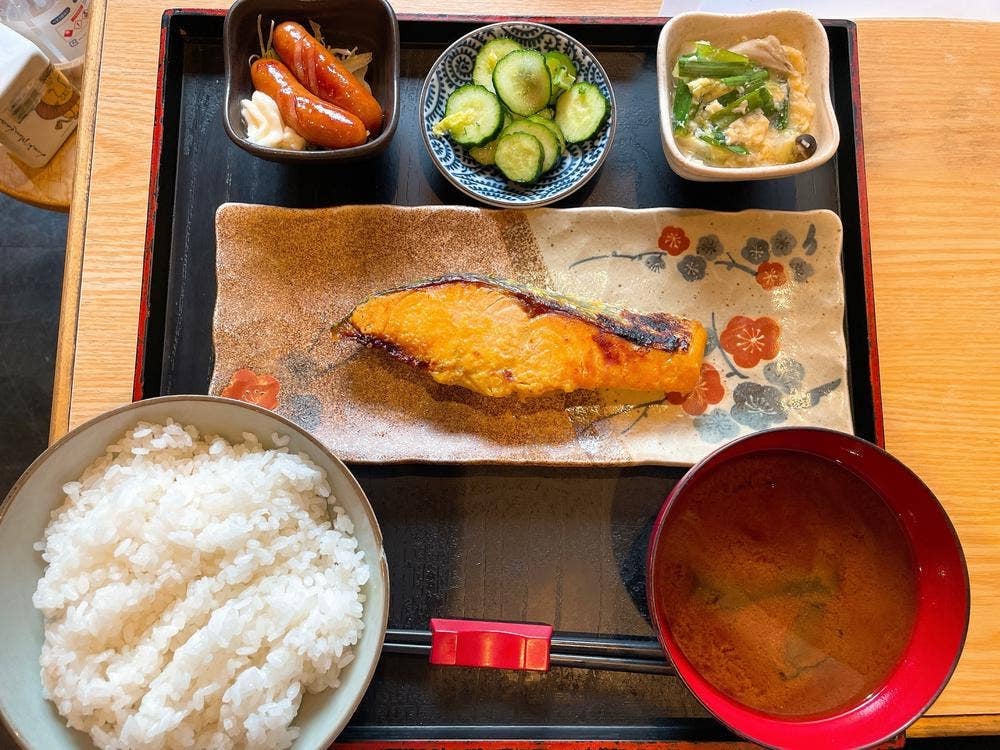 つる谷