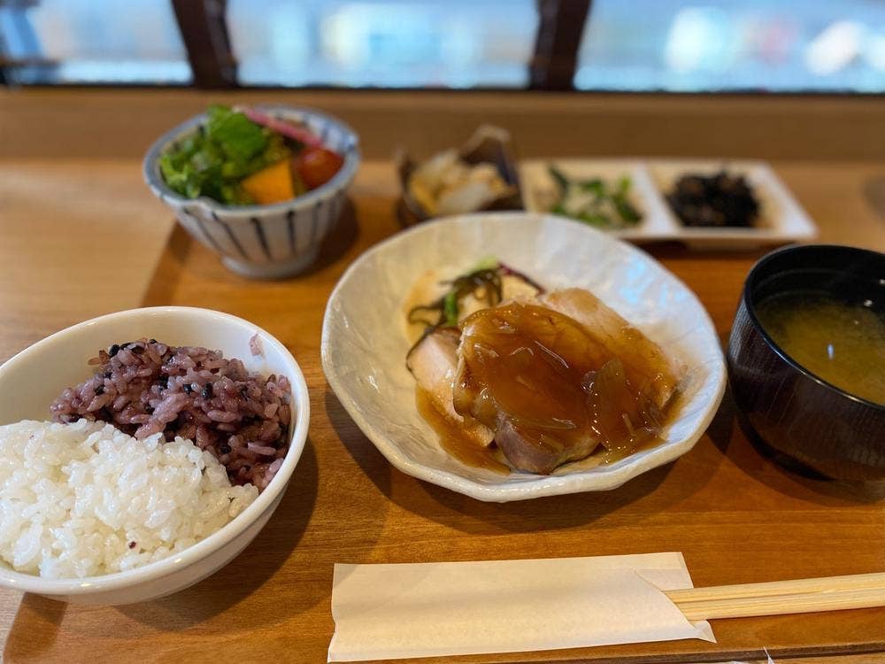 定食屋つき善