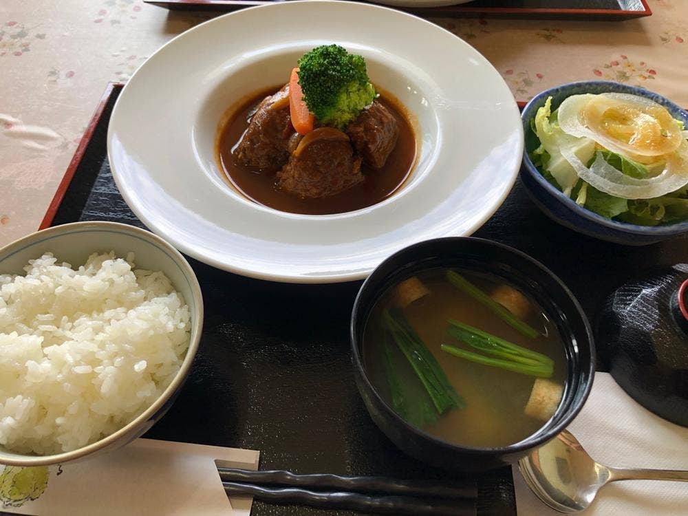 こまつや