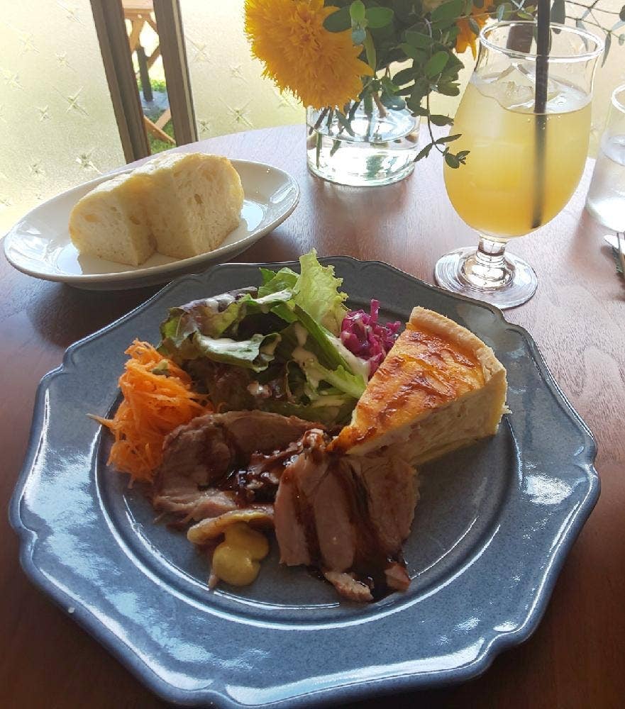 フルリール ベーカリーカフェ