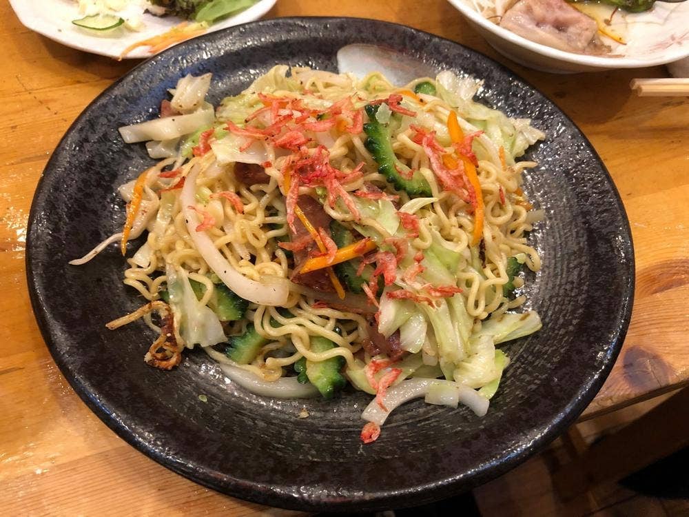 呑む三