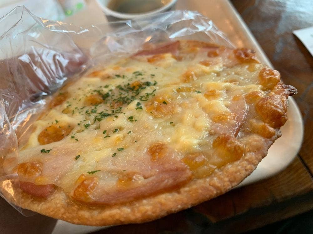 石窯パン工房 ばーすでい 栗生愛子本店