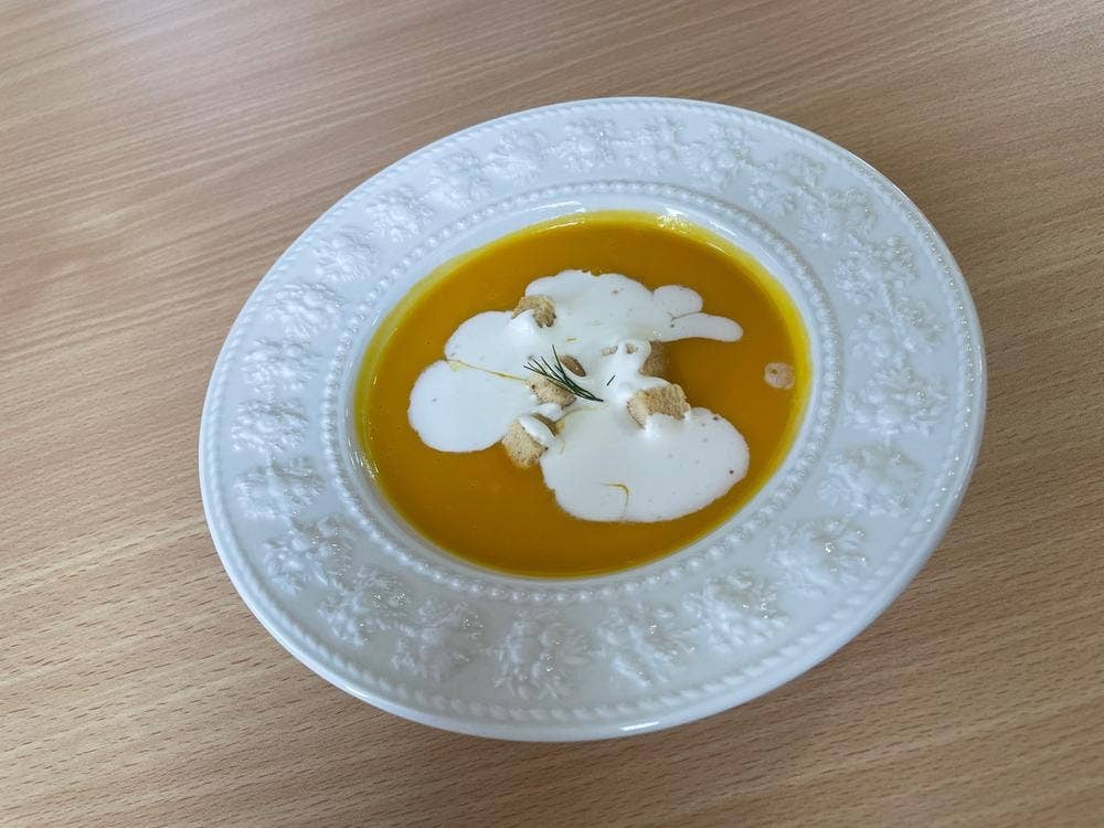 まるとみ食堂
