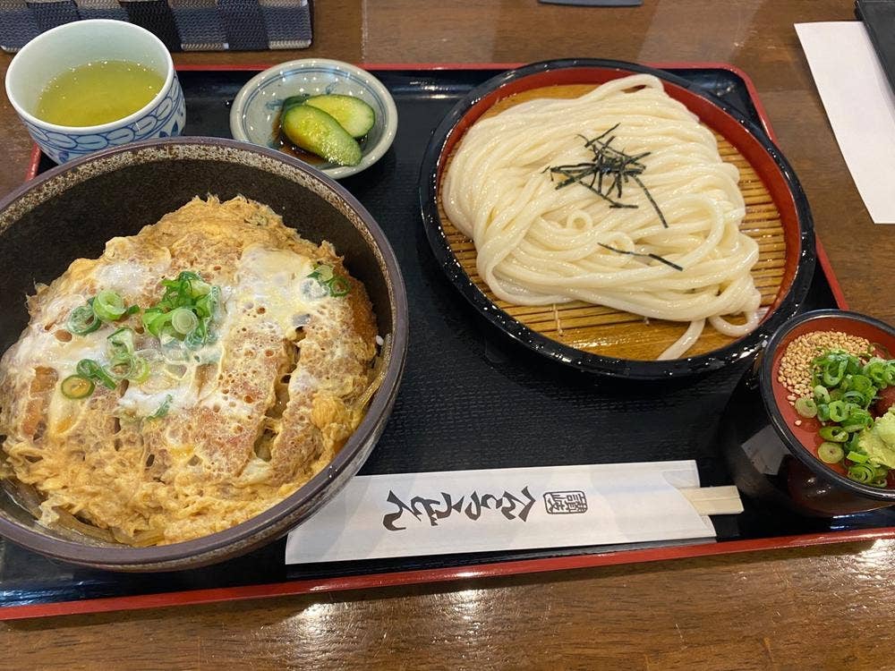 へんこつうどん 真備店