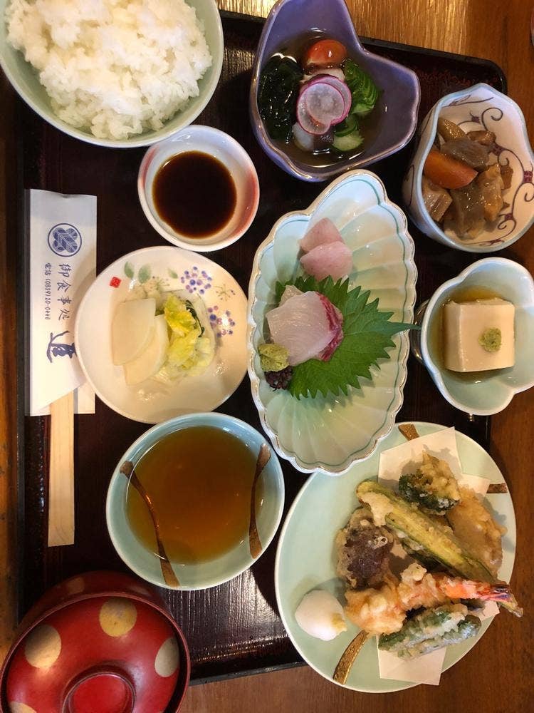 御食事処 進