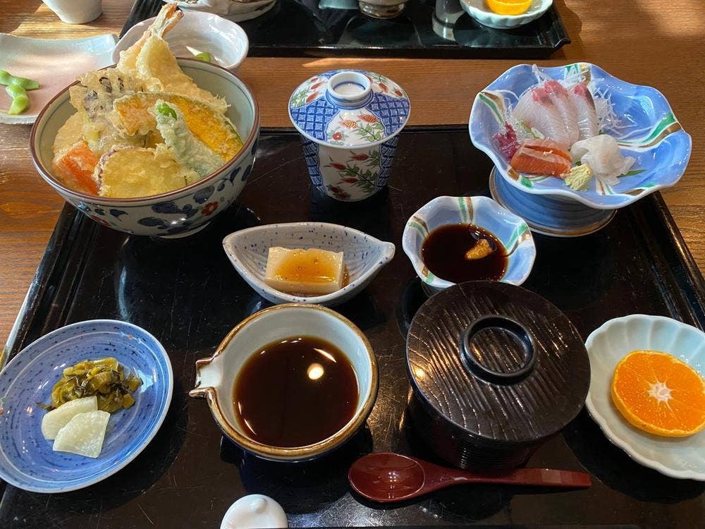 海鮮食亭 あじ彩