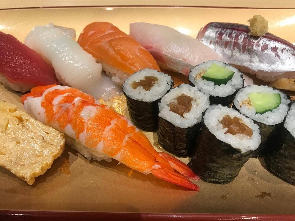 江戸前廻鮮 すし華亭 自治医大店