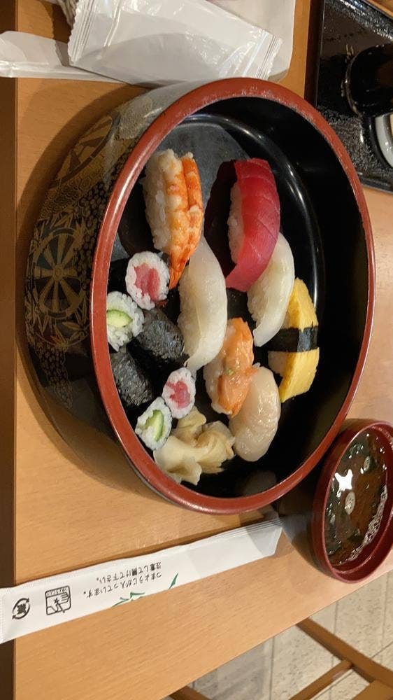 鮨処 魚周