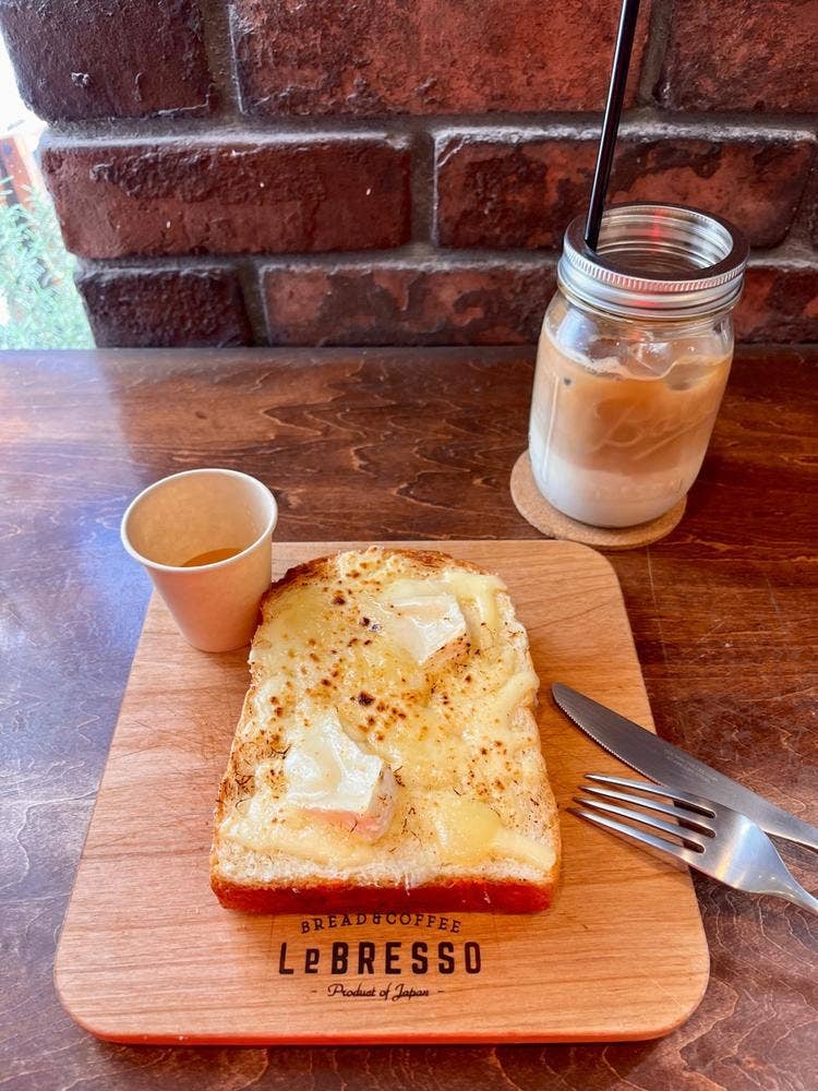 ブレッド＆コーヒー レブレッソ 本店