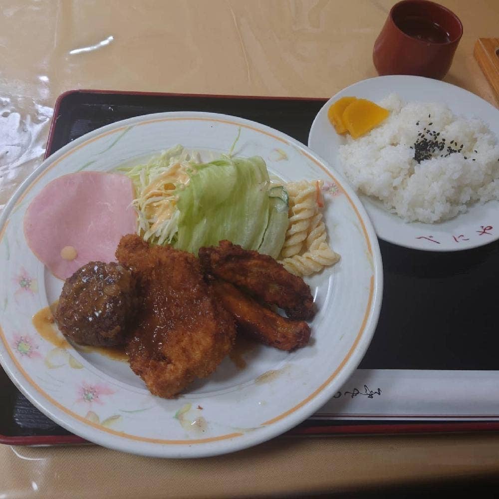 べにや食堂