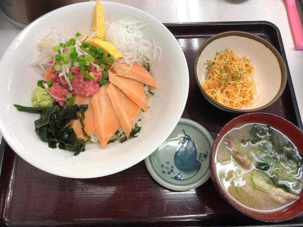 定食や 所沢総合食品地方卸売市場内