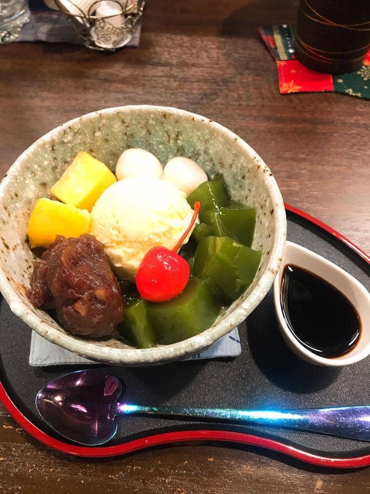 梵's