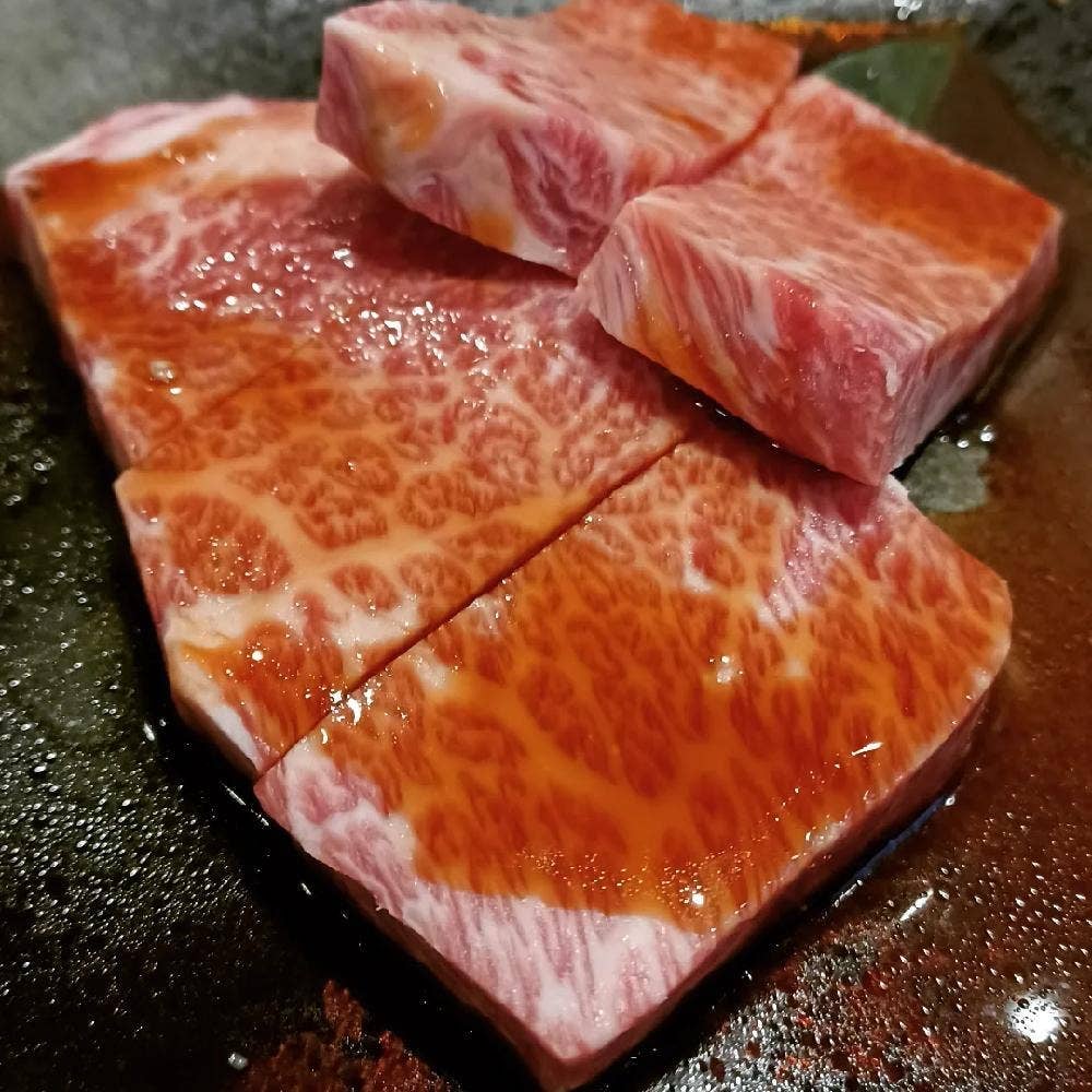 炭火焼肉 MEGUMI