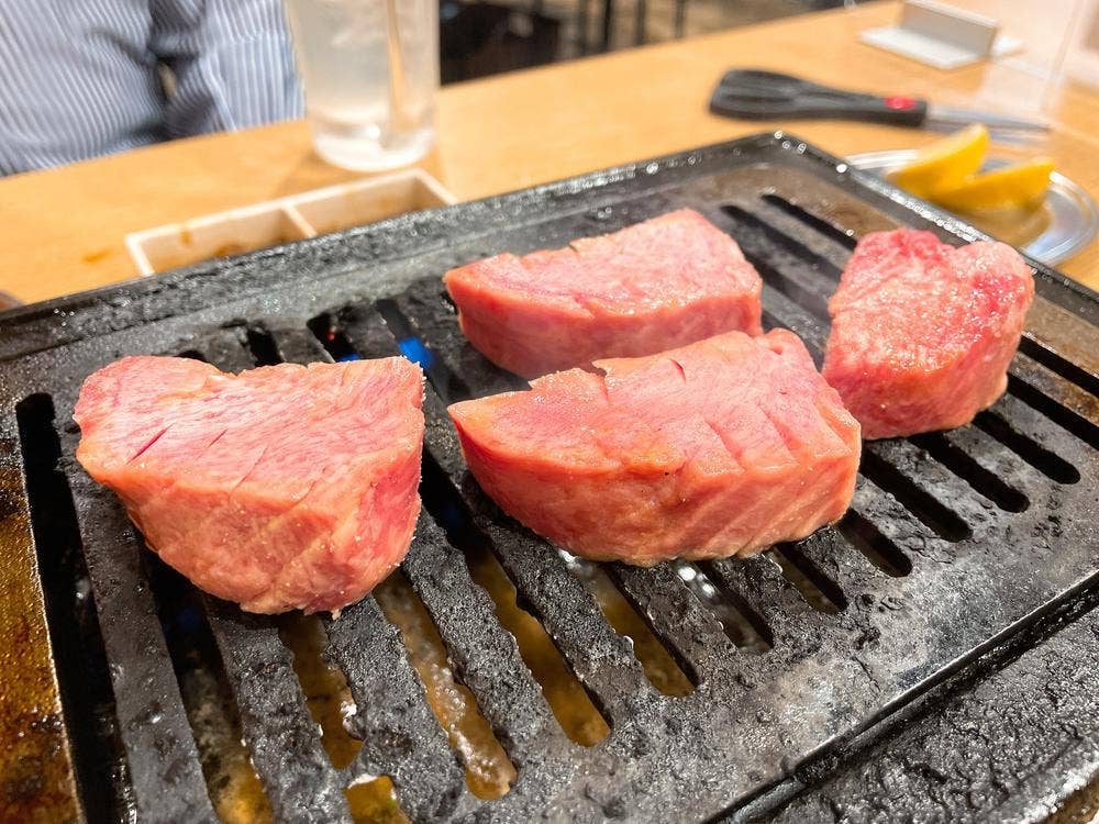 ホルモン 虎門