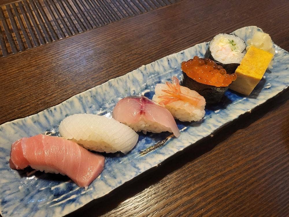 菅隆