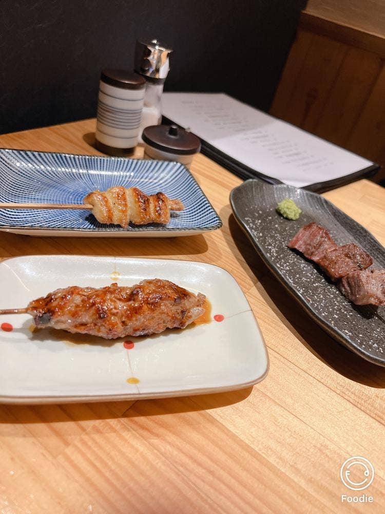 焼鳥とナチュラルワイン 鳥ひよ