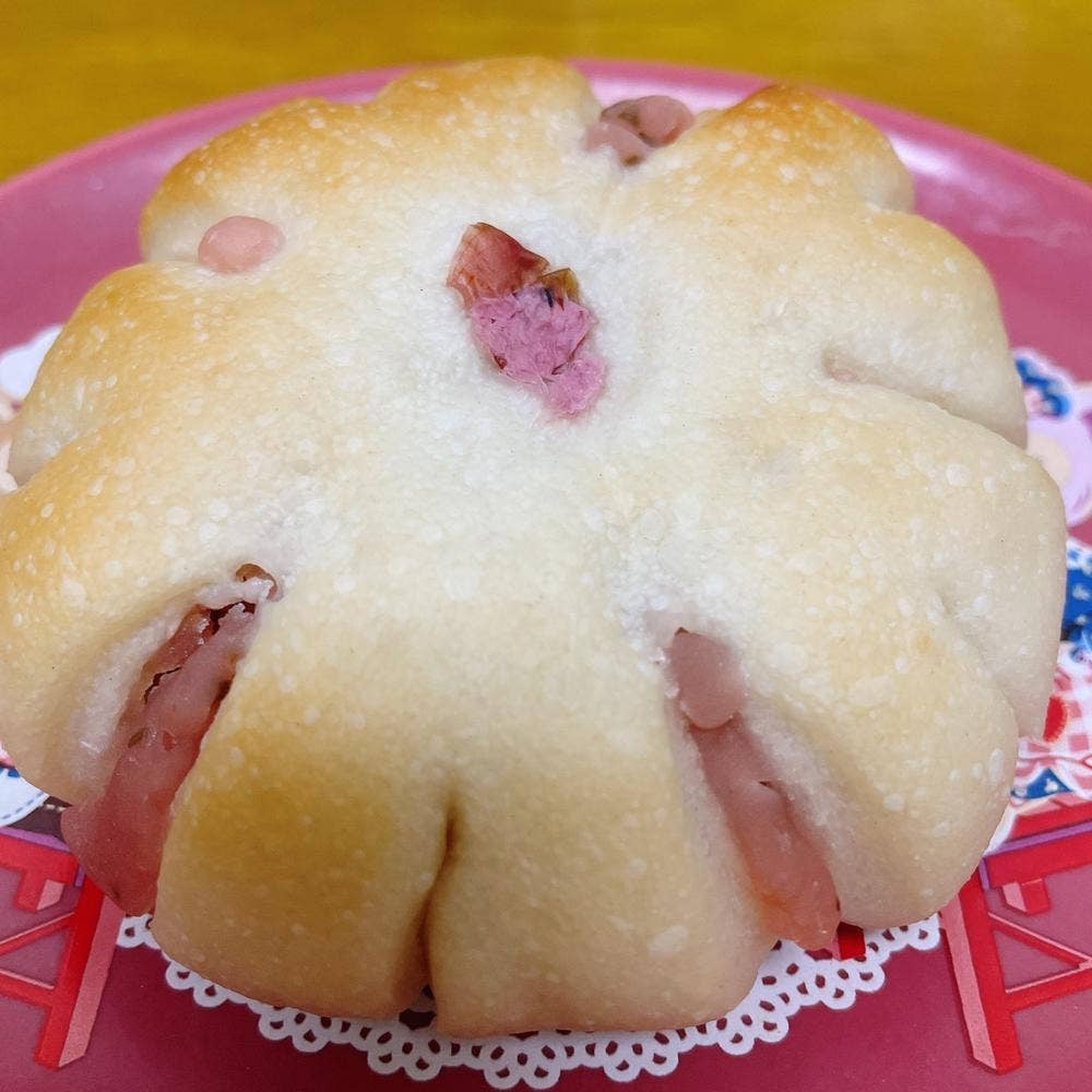 T's Bakery