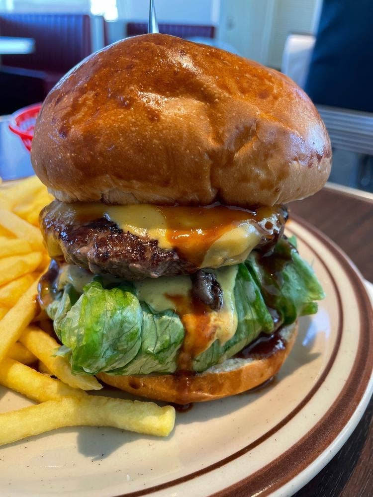 MAX'S DINER