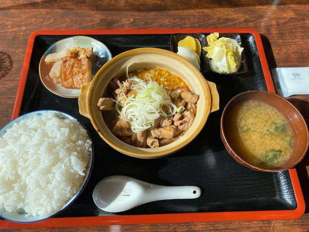 もつ煮牛すじ専門店 だるま食堂