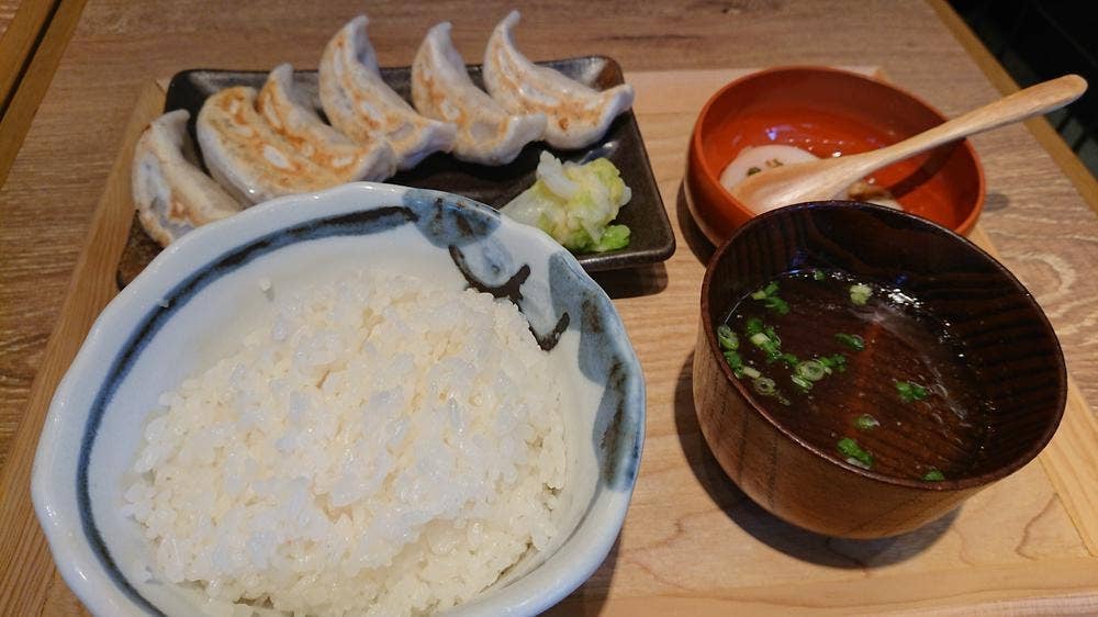 肉汁餃子製作所 ダンダダン酒場 新川崎店