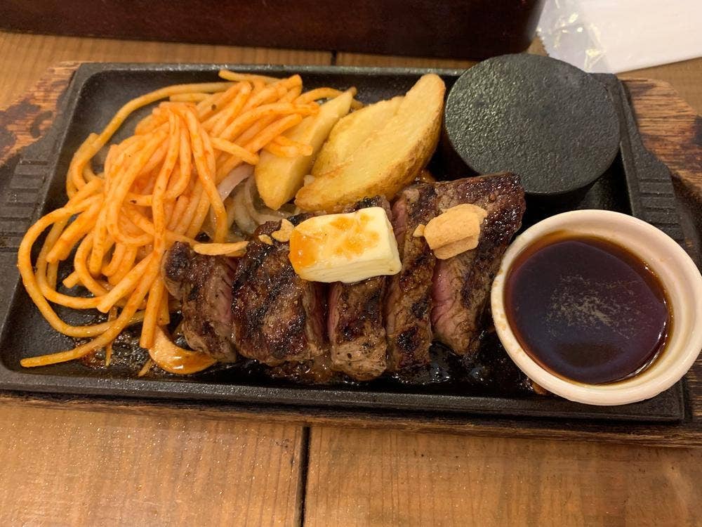 肉料理と赤ワイン ニクバルダカラ プライムツリー赤池店