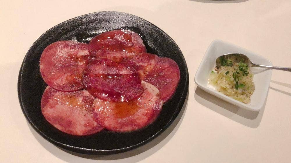 焼肉 六区