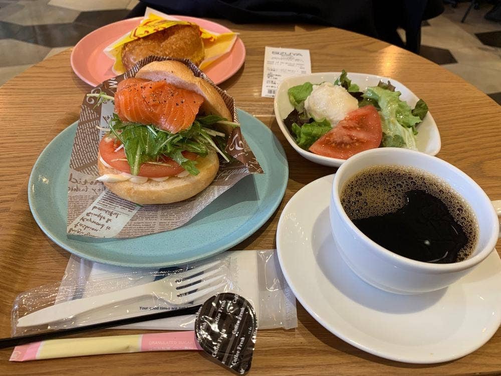 志津屋 山科三条店