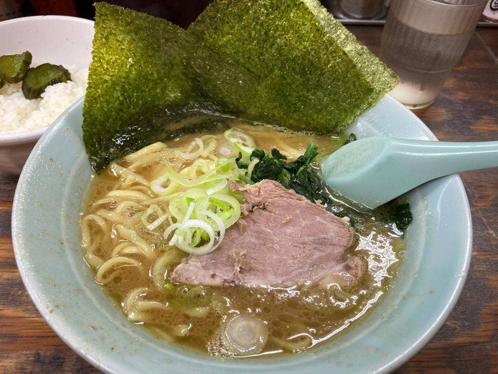 麺屋 ヤスシボーイ