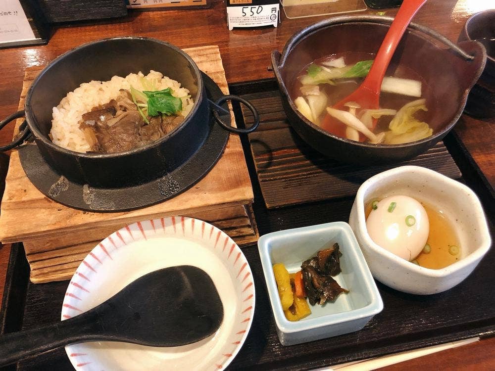 萬月