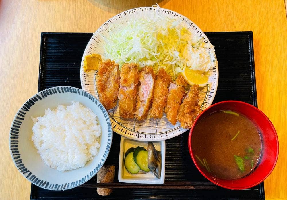 とんかつ波平