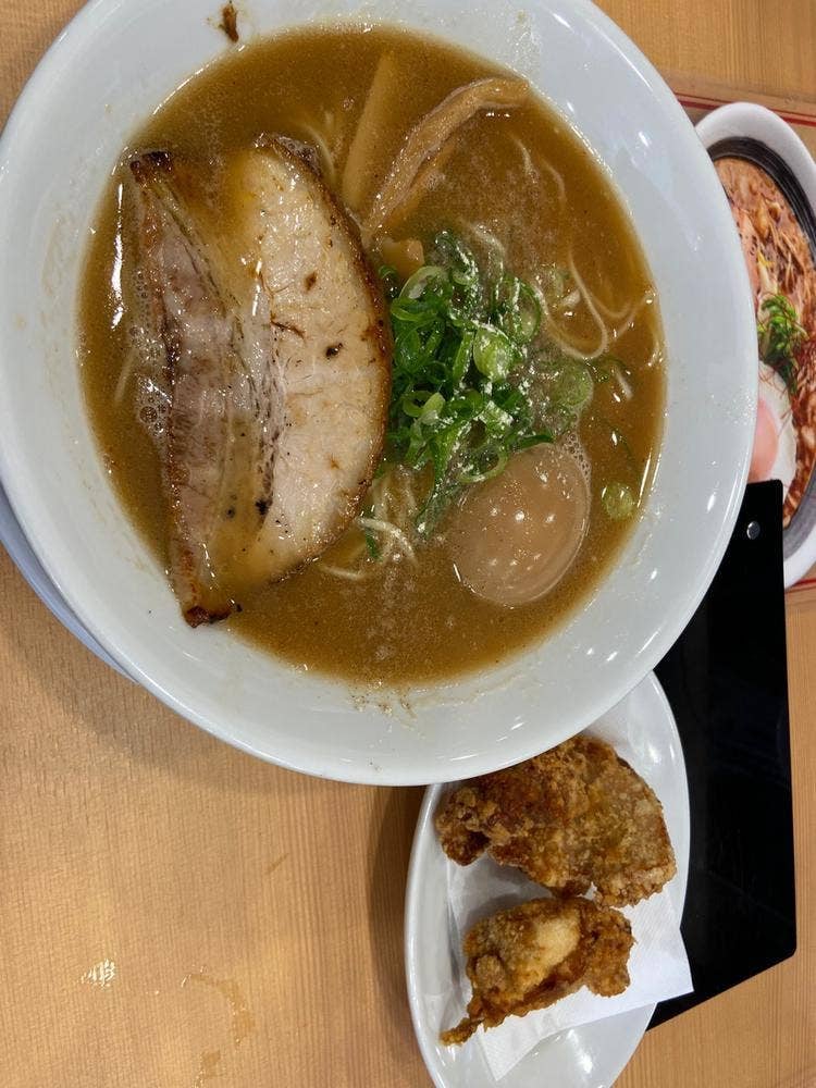 濃厚豚骨醤油ラーメン ばり嗎 倉敷市役所前店