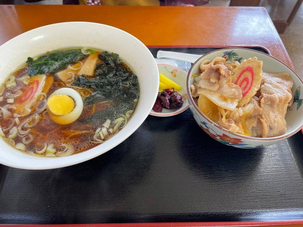 まるい食堂