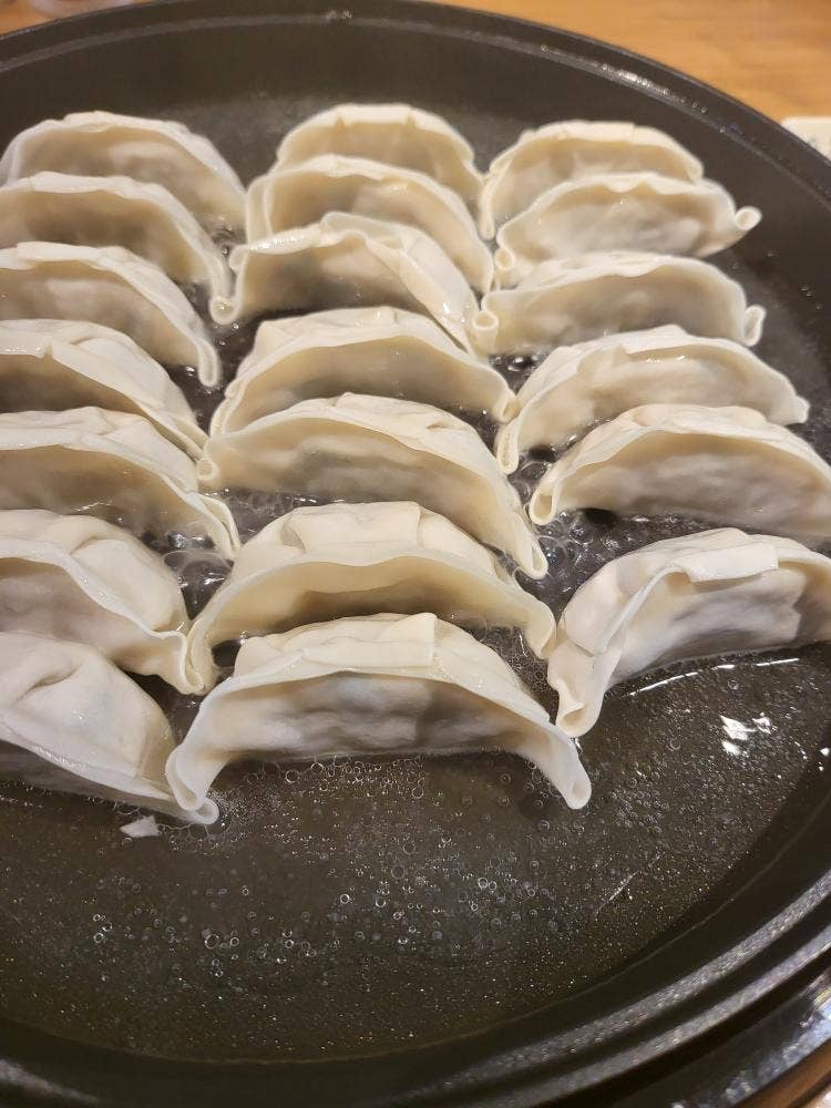 餃子屋 吉川