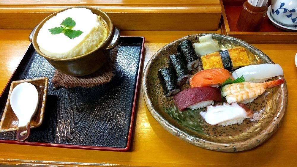 山梨屋寿司店
