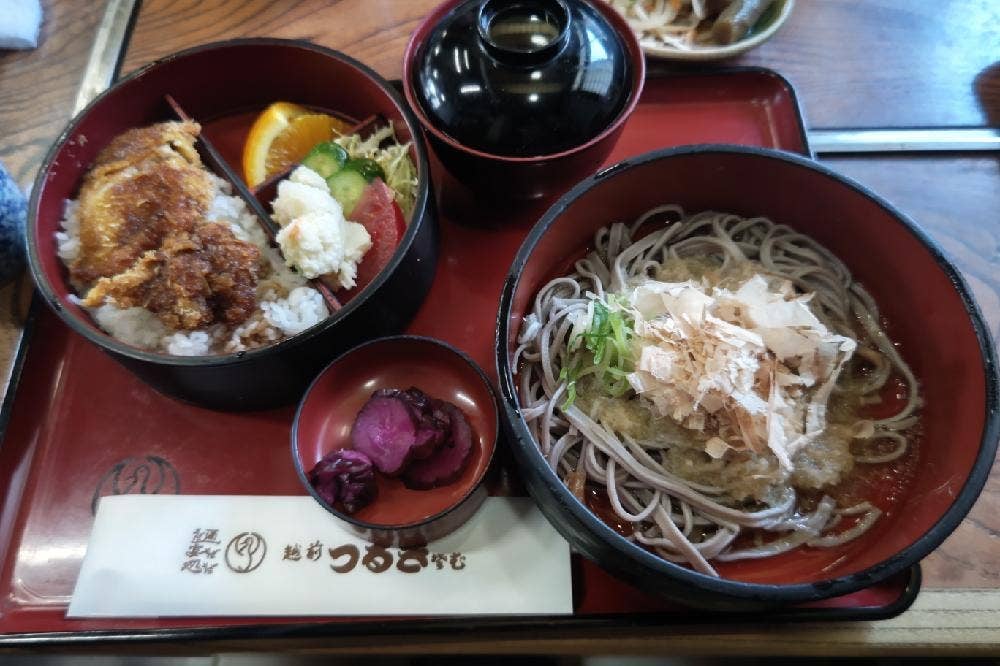 越前 つるきそば 板垣店