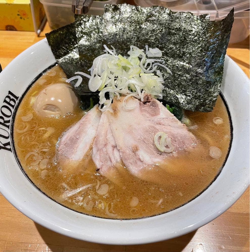 横浜家系ラーメン 黒帯