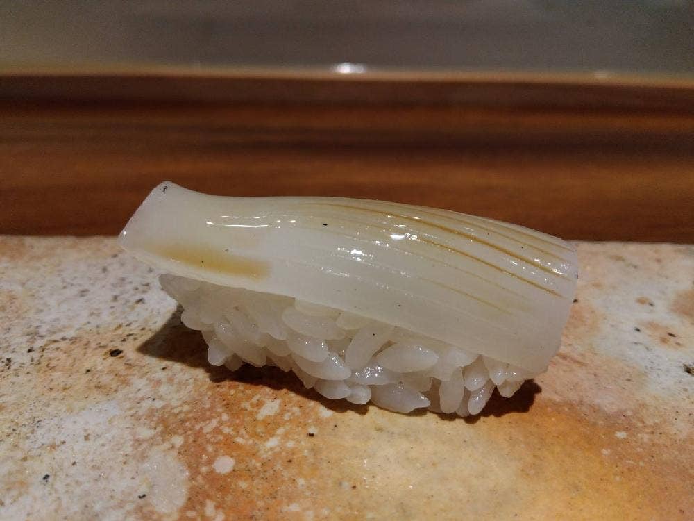 鮨 沁みる