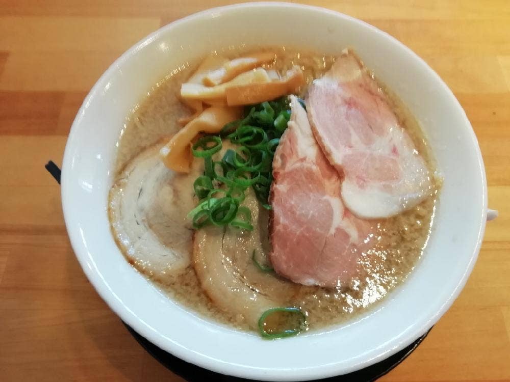 麺屋 ら～めん すする