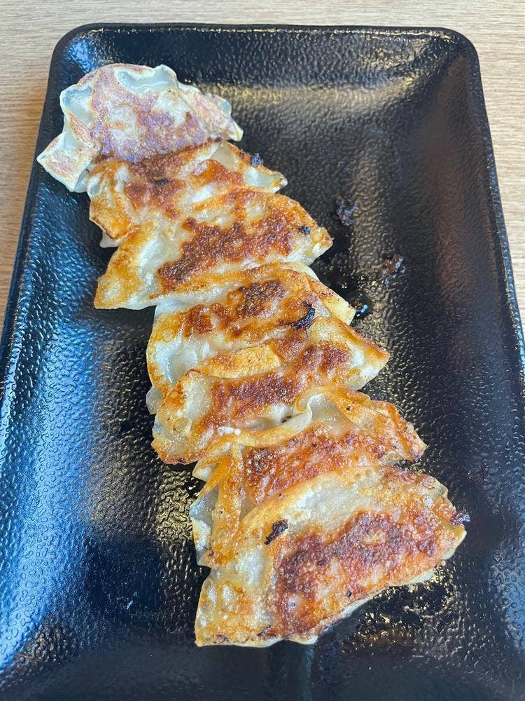 餃子と唐揚げの酒場 難波のしんちゃん
