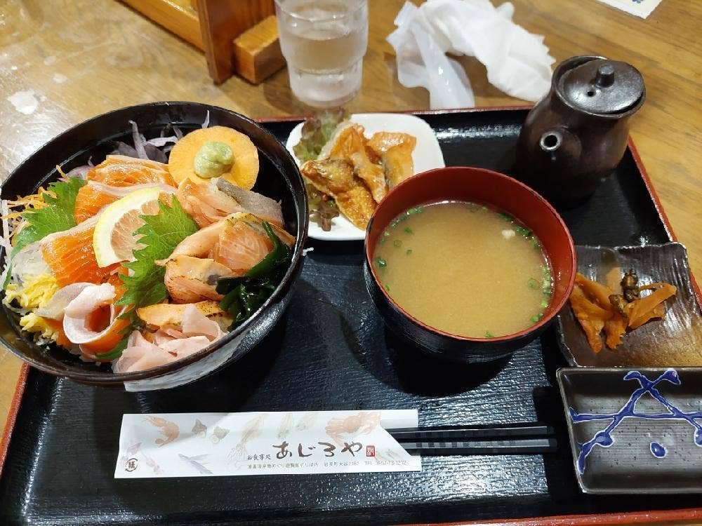 お食事処 あじろや