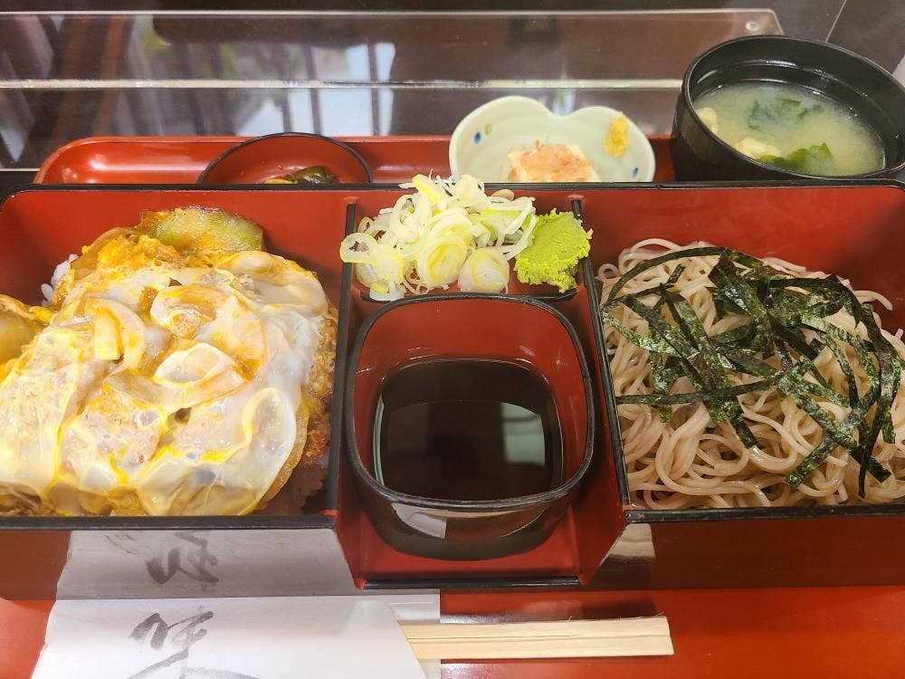 栄亀庵