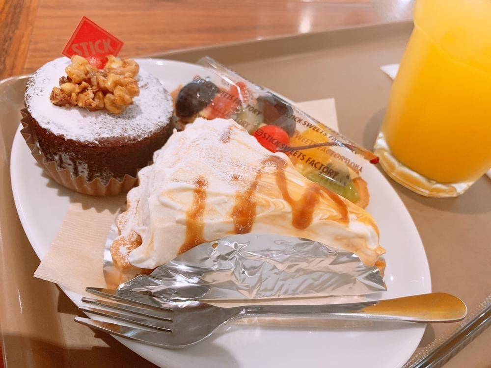 スティックスイーツファクトリー MOMOテラス店