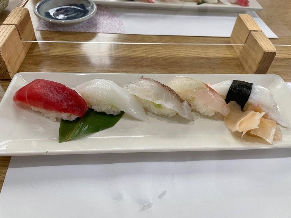 すし伝