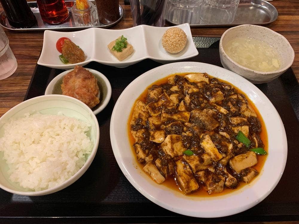 chinese restaurant 華や 江坂店
