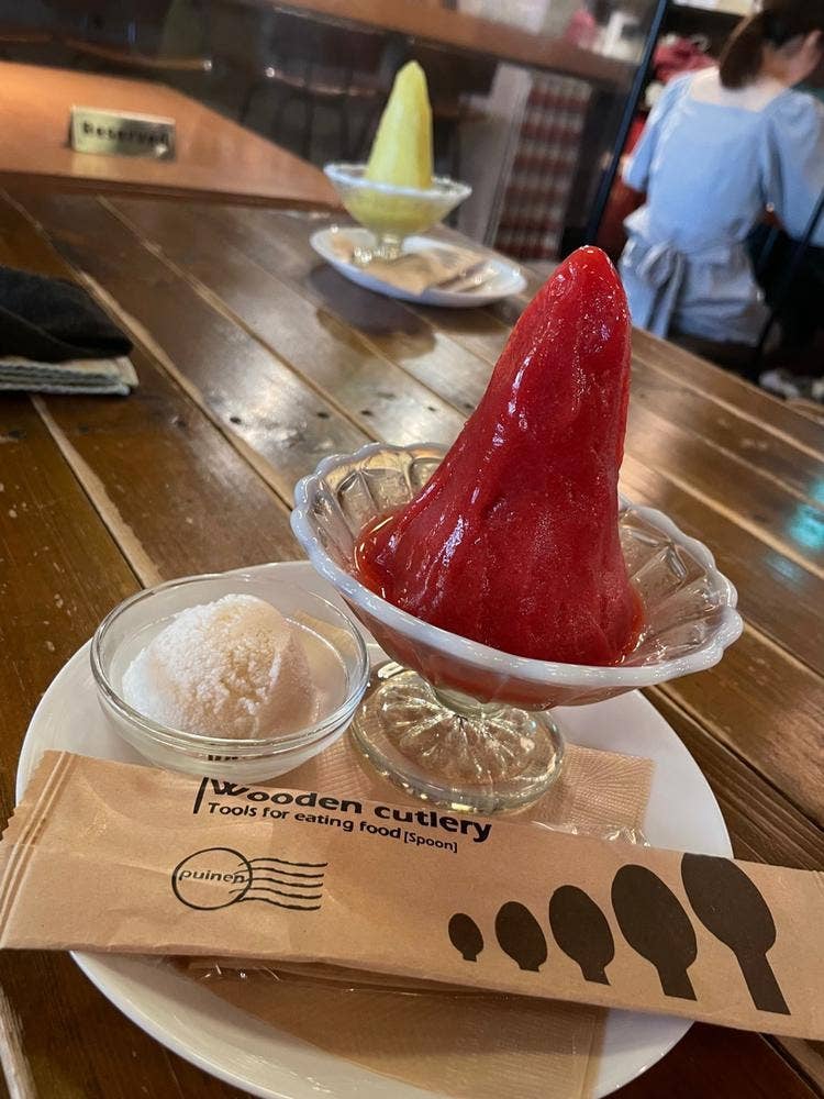 ほぼ果汁のかき氷専門店 すき間