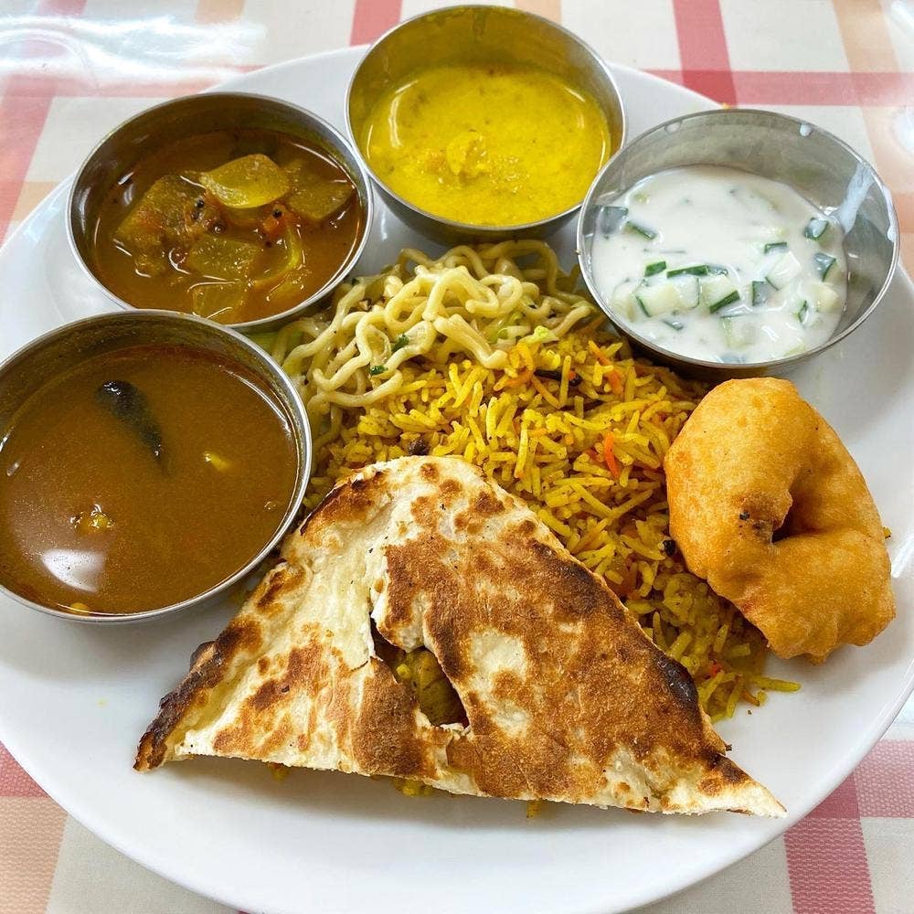 シリザ南インド料理店