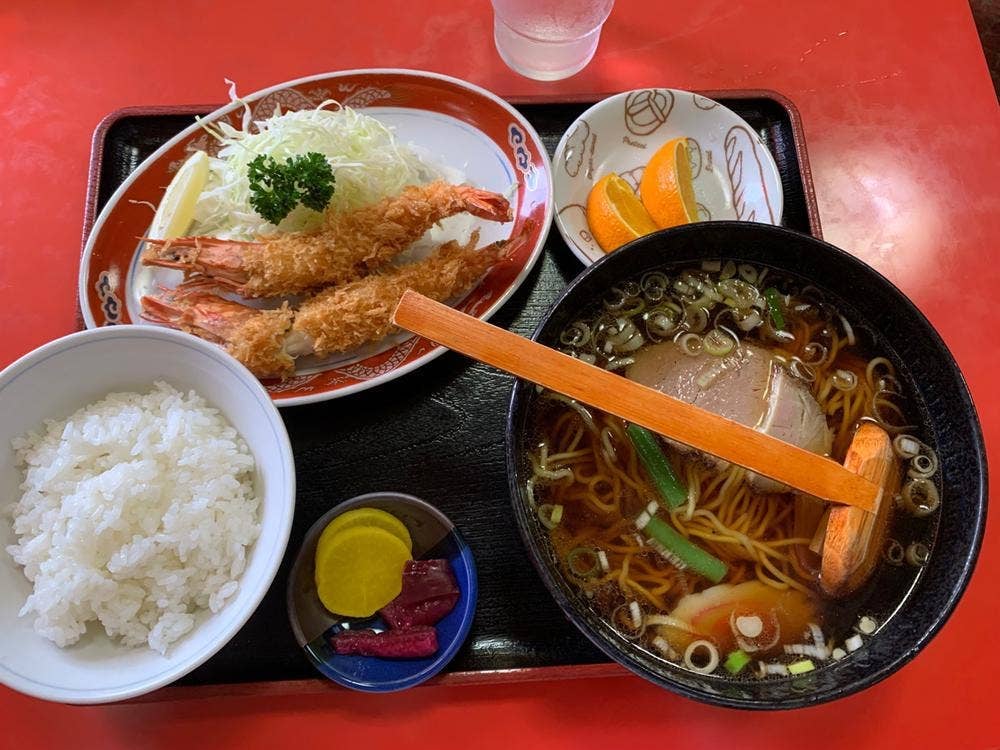 中華料理 春囍