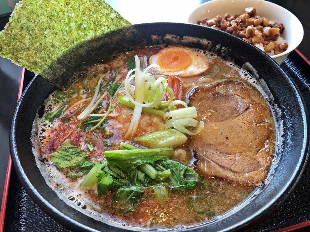 ラーメン WAZA家
