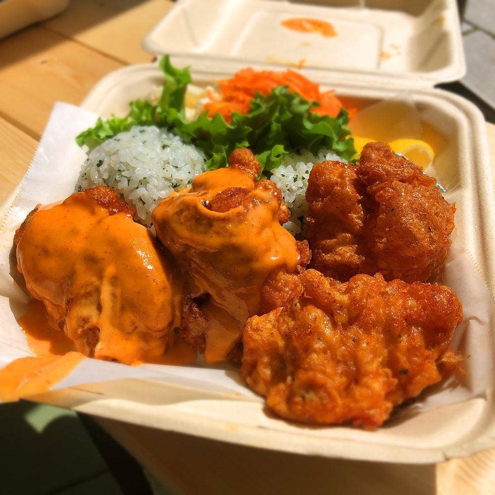 モチコチキン専門店 LOCO CHICKEN
